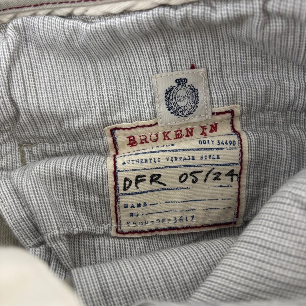 J.Crew Broken-In Chino Pants Mens 35x32 Khaki Tan Cotton Straight Leg NEW - Picture 3 of 10